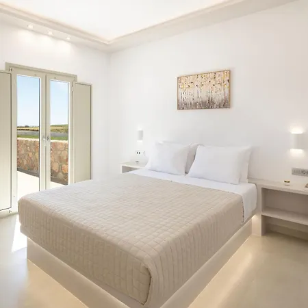 Windmillside Luxury Apartment Emporio (Santorini)
