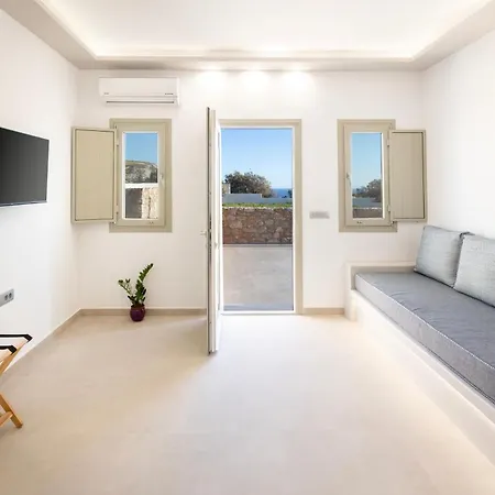 Windmillside Luxury Apartment Emporio (Santorini)